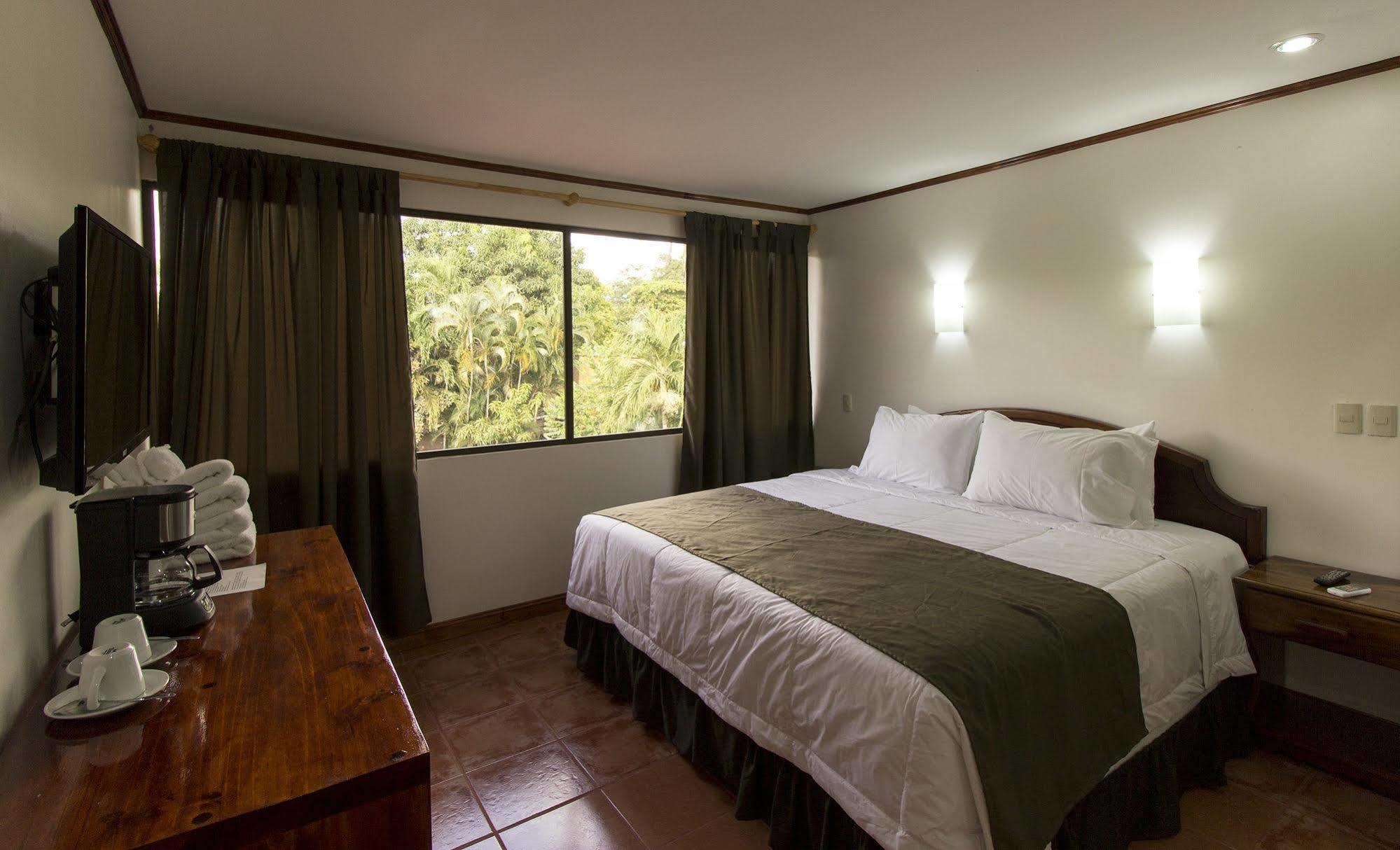 Copacabana Hotel And Suites (Adults Only) Jacó Exterior foto